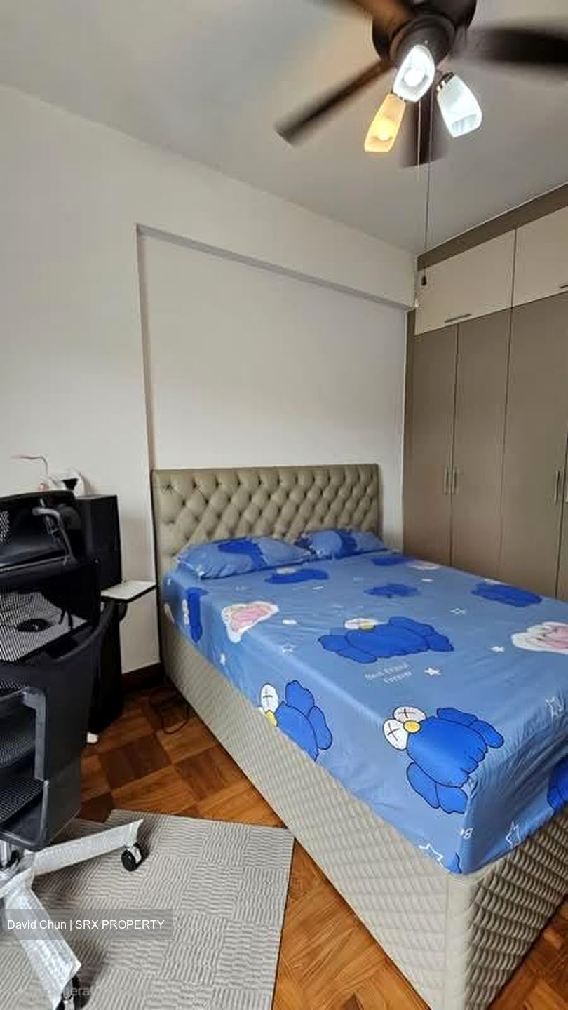 Hillington Green (D23), Condominium #571882121